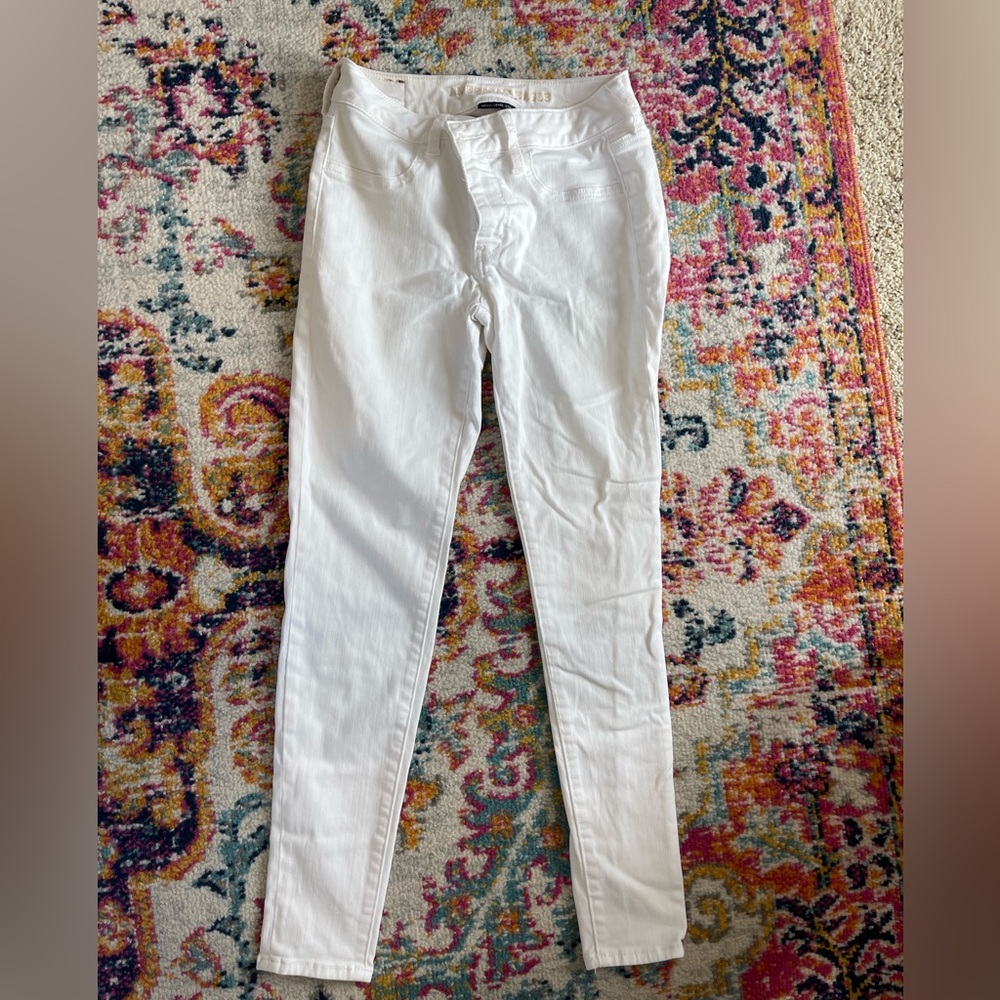 White jeggings